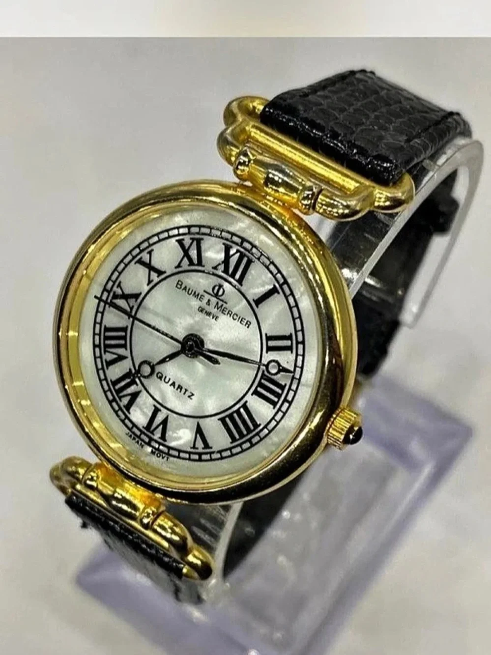 Luxury ^^^ Baume & Mercier *** Roman Numeral Quartz Watch Gold & Black ***